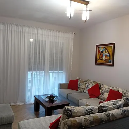 Brajan Tirona Apartment *