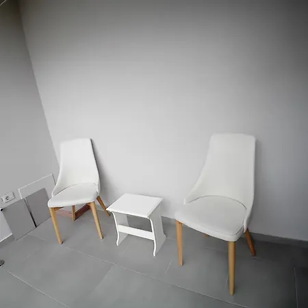 Brajan Tirona Apartment