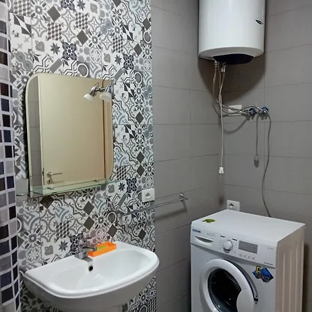 Brajan Tirona Apartment *
